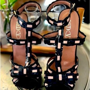 Sexy Valentino strappy heels!